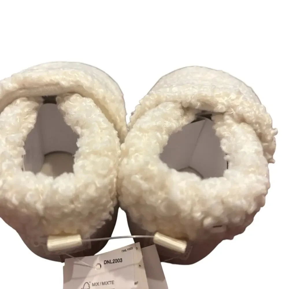 NWT 6-12M BabyGap Sherpa Booties-Ivory